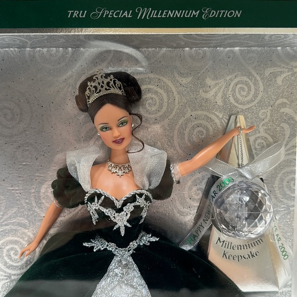 Millennium Princess Teresa barbie doll - Picture 2 of 12